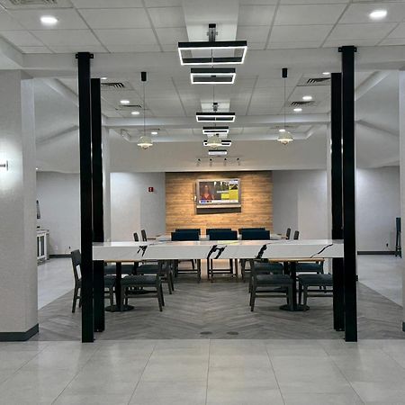 Quality Inn & Suites Baton Rouge West - Port Allen Extérieur photo