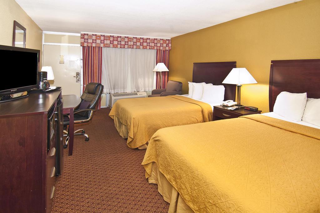 Quality Inn & Suites Baton Rouge West - Port Allen Extérieur photo