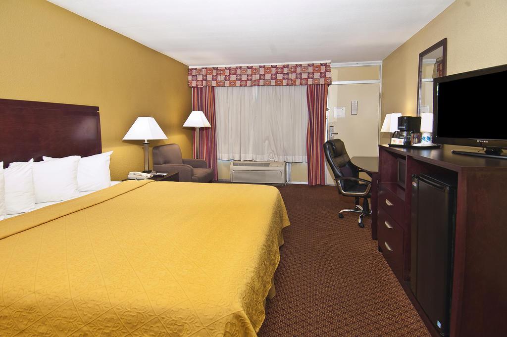 Quality Inn & Suites Baton Rouge West - Port Allen Extérieur photo