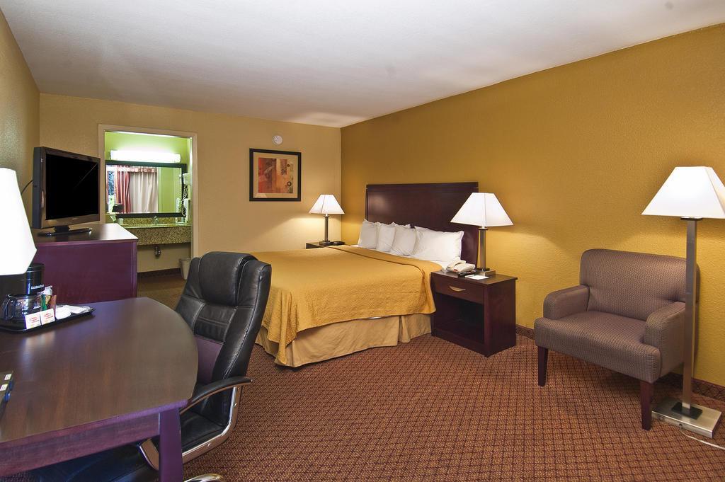 Quality Inn & Suites Baton Rouge West - Port Allen Extérieur photo
